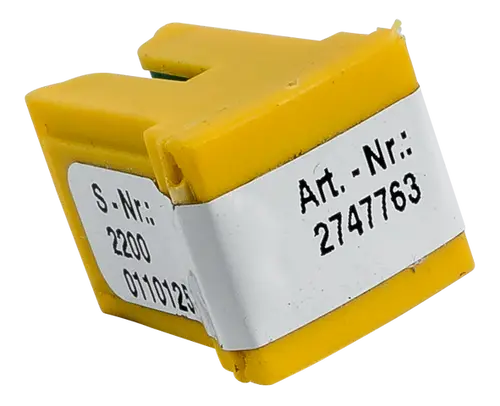 Gelber Stecker mit der Aufschrift "Art.-Nr. 2747763" und Seriennummer "S-Nr.: 2200". Produkt von Wolf, Verwendung möglicherweise in technischen Geräten.